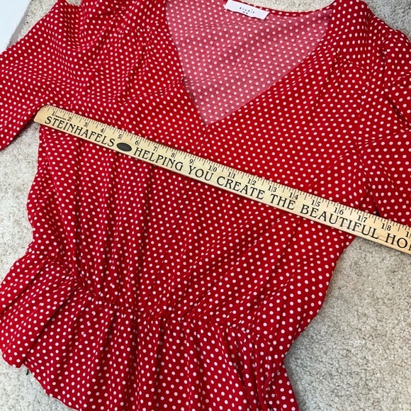 Elodie Women’s Medium Top Red White Vintage Look 1950’s cut Polka Dots - Picture 10 of 11